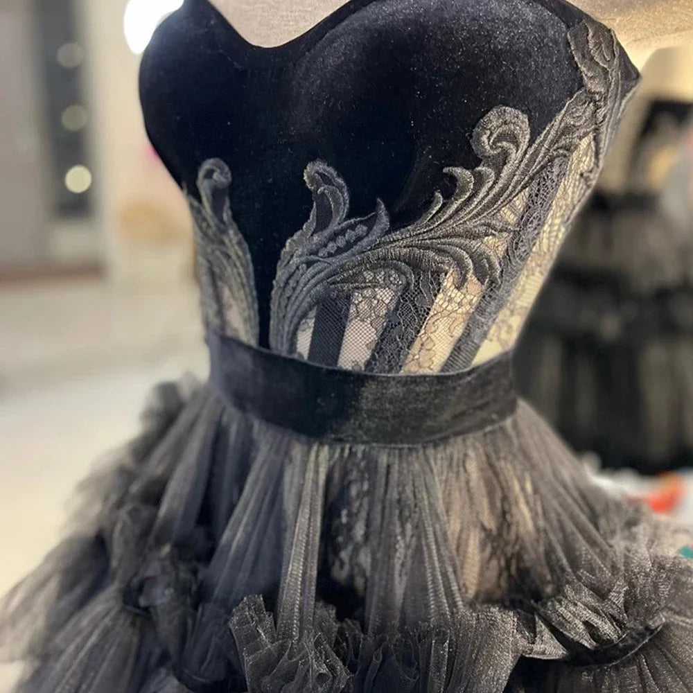 Customzied 2025 Short Homecoming Dresses Lace Exposed Bonong Prom Gowns Tulle Tutu Skirt Gothic Graduation Outfits