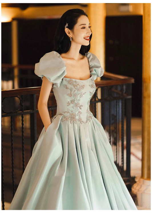Satin Green Blue Celebrity Dresses Puff Sleeve Applqiue Square Collar Lace-up Backless Princess Woman Celebrity Prom Gowns
