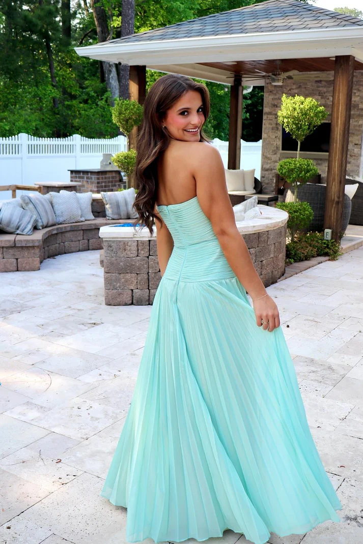 Stylish Sheath Sweetheart Long Pleated Satin Prom Dress with Slit