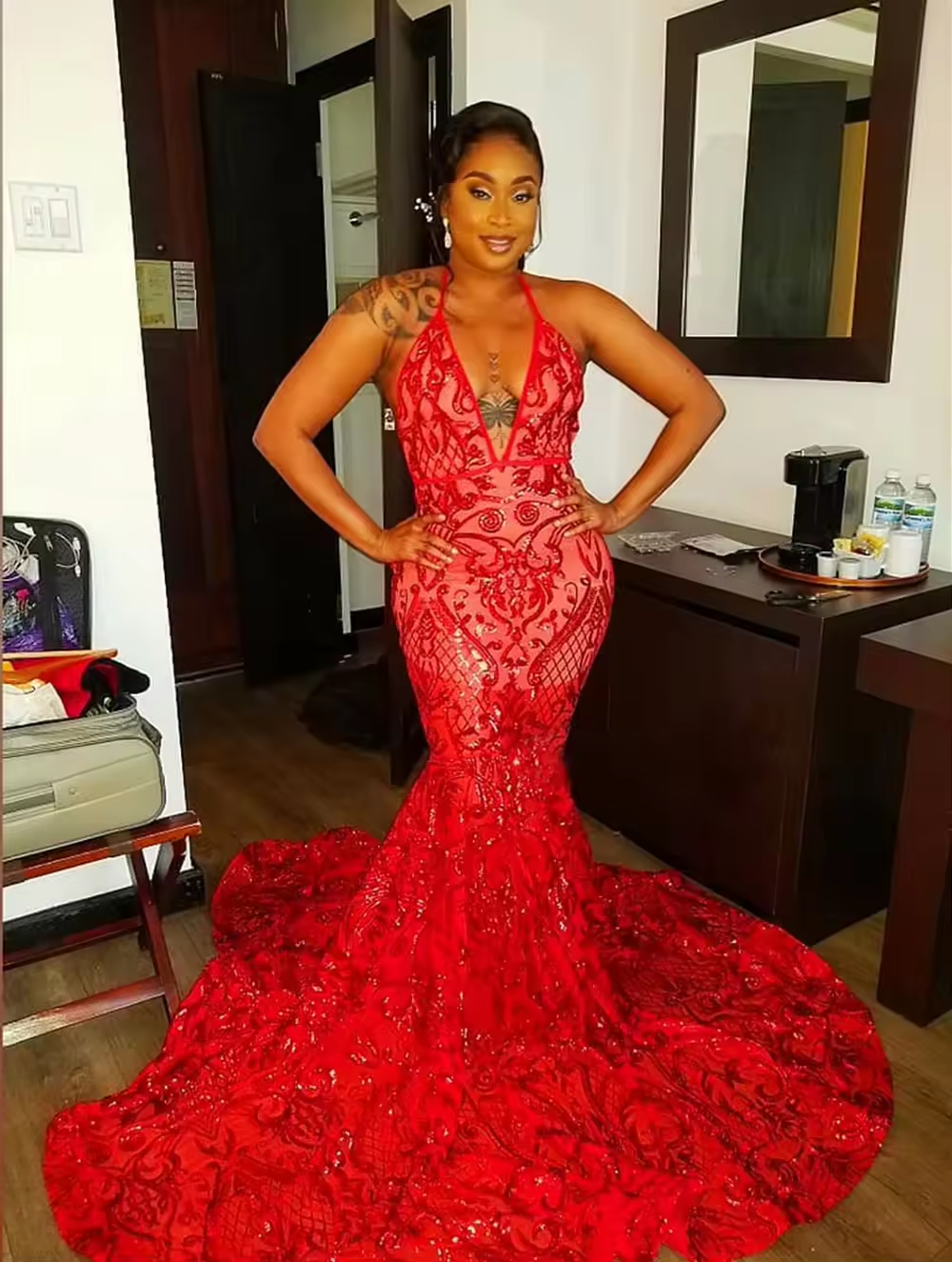 Long Sexy Prom Dress 2025 Halter Mermaid Style Backless Sparkly Red Sequin Black Girls Prom Gala Gowns