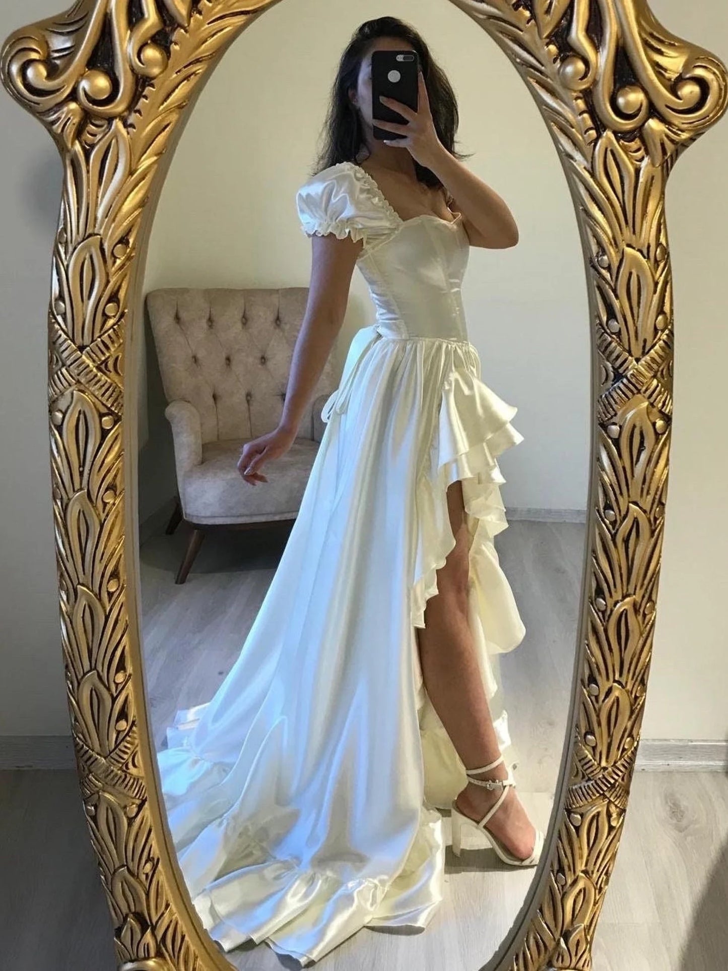 A-line Prom Dresses Short Sleeves Sweetheart Ruffles Evening Party Gowns Long Satin Princess Homecoming Dress